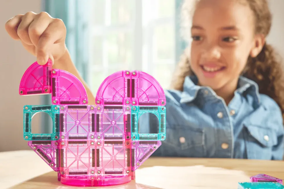 MAGNA-TILES® microMAGS Heart to Heart 26 Piece Travel Set