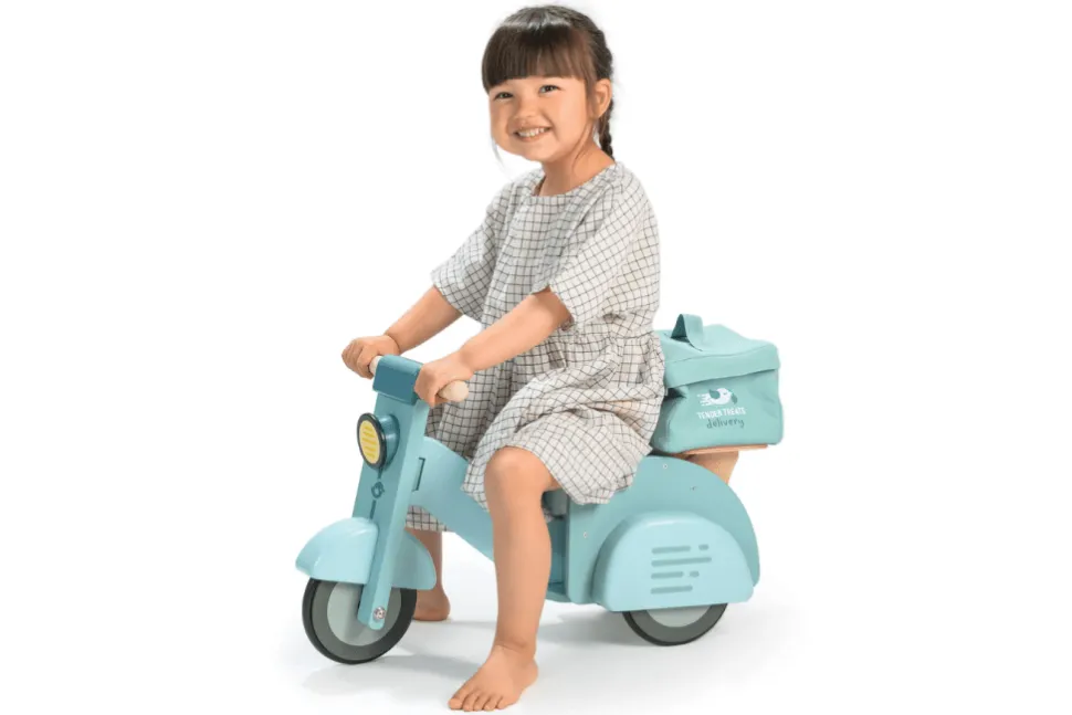 Tender Leaf Delivery Scooter