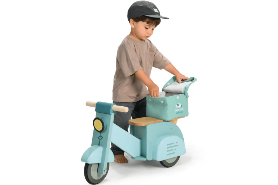 Tender Leaf Delivery Scooter